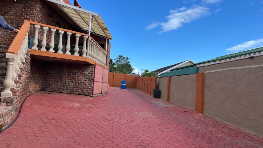 4 Bedroom Property for Sale in Heiderand Western Cape